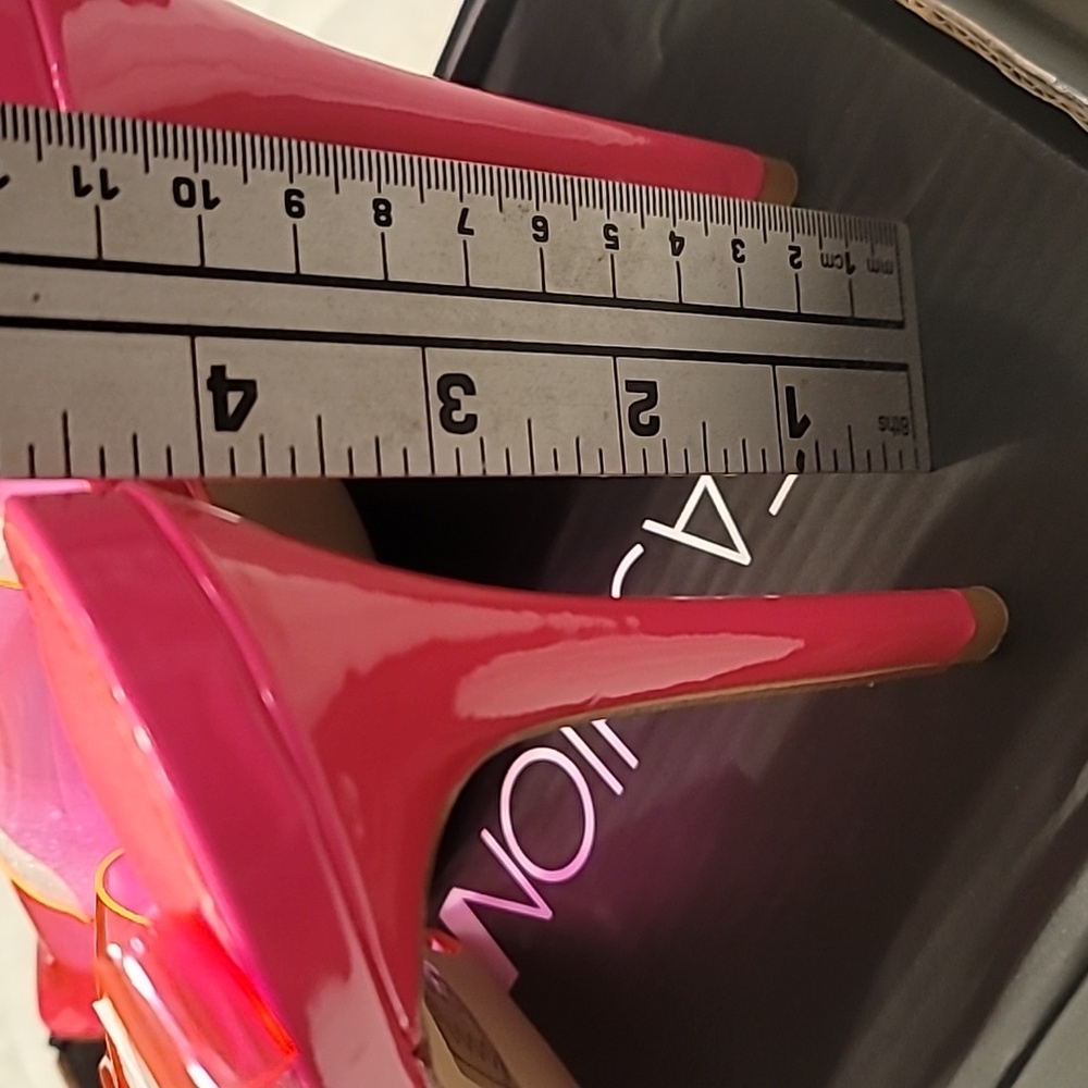 Pink Pump Heel - Picture 4 of 8